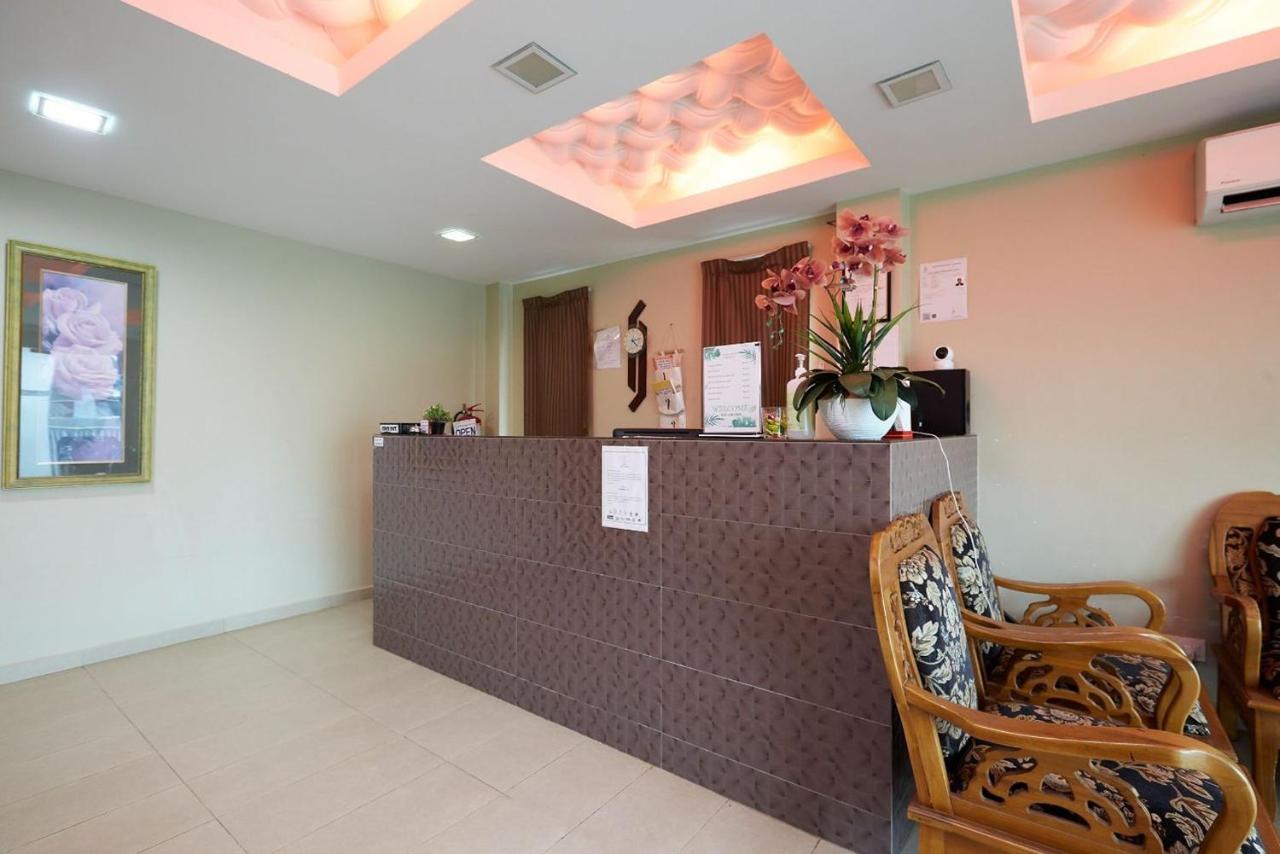 มาวาร์ วิลลา บาตูฮิตัม Hotel Kampung Sungai Karang ภายนอก รูปภาพ