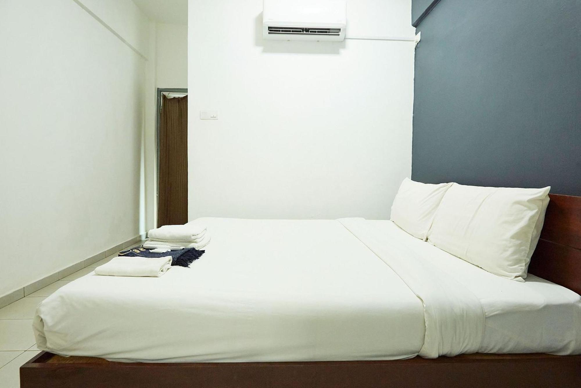 มาวาร์ วิลลา บาตูฮิตัม Hotel Kampung Sungai Karang ภายนอก รูปภาพ